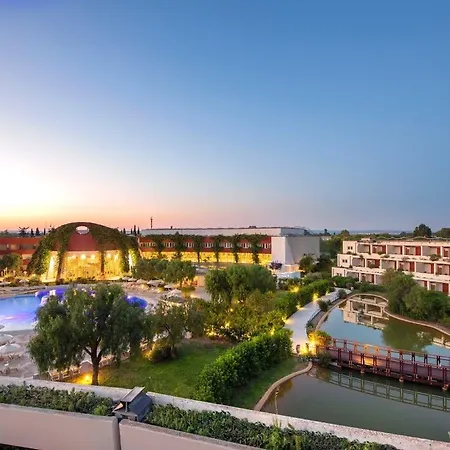 Hotel Calane Village